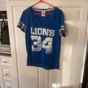 Pink Detroit Lions top. Bundle three $7 tops and get free shipping